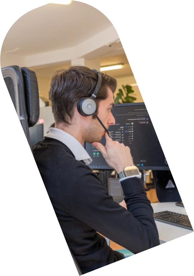 Deskundig advies over cyberbeveiliging krijgen van een beveiligingsprofessional.