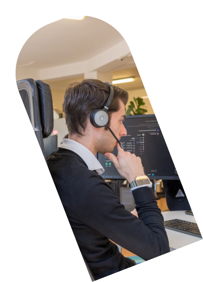 Mask group (76) Deskundig advies over cyberbeveiliging krijgen van een cloudgebaseerde beveiligingsprofessional